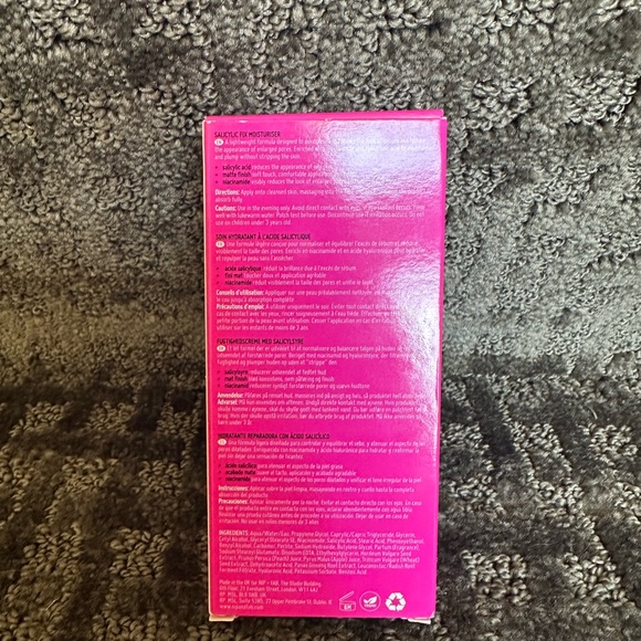 NIP + FAB Salicylic Fix Moisturizer - Picture 3 of 3